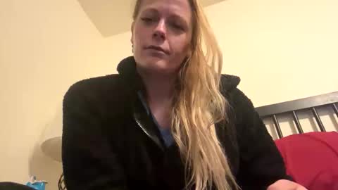 Snapshot of webcumcouple chatting on May 24, 10:15 pm HayleyJay online show from May 24, 10:15 pm