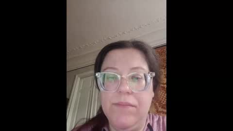 Snapshot of webgirl2 chatting on April 20, 2:09 pm Marina online show from April 20, 2:09 pm