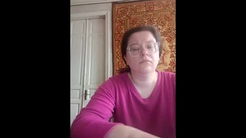 Snapshot of webgirl2 chatting on April 24, 12:18 pm Marina online show from April 24, 12:18 pm