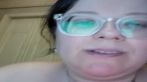 Snapshot of webgirl2 chatting on July 4, 9:21 pm Marina online show from July 4, 9:21 pm