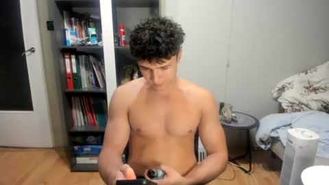 Snapshot of wee_willy_winky chatting on July 15, 11:10 pm wee_willy_winky online show from July 15, 11:10 pm