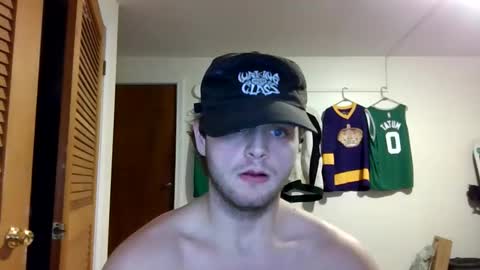 weenskir online show from April 14, 9:32 pm