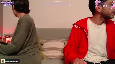 Snapshot of weird_inside chatting on January 2, 11:16 pm Alyssa and James online show from January 2, 11:16 pm