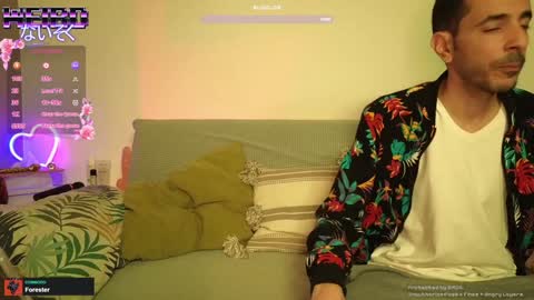 Snapshot of weird_inside chatting on January 15, 8:58 pm Alyssa and James online show from January 15, 8:58 pm