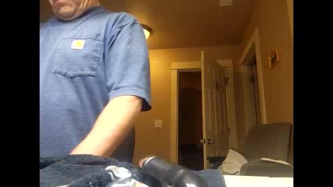 Snapshot of welderod chatting on December 22, 3:36 am welderod online show from December 22, 3:36 am