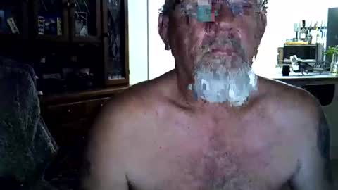 Wellhelloo online show from February 12, 6:58 pm