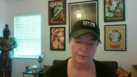 Snapshot of wendycu chatting on April 20, 8:54 pm WendyCU online show from April 20, 8:54 pm