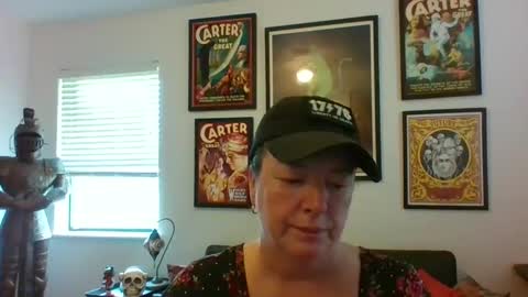 Snapshot of wendycu chatting on April 29, 8:15 pm WendyCU online show from April 29, 8:15 pm