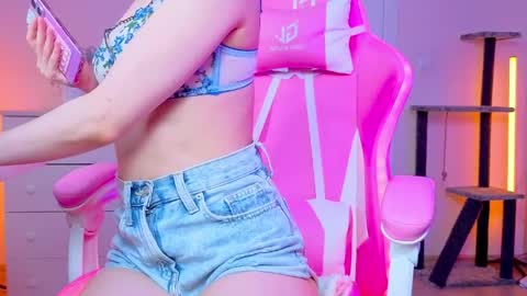 Wendy online show from May 23, 4:22 pm