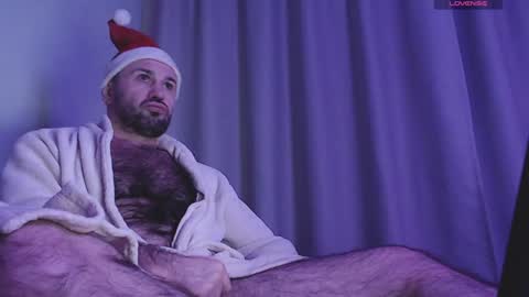 Snapshot of werewolf1988s chatting on December 25, 1:42 am werewolf1988s online show from December 25, 1:42 am