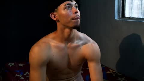 Snapshot of wesley_77 chatting on February 21, 8:10 pm wesley_77 online show from February 21, 8:10 pm