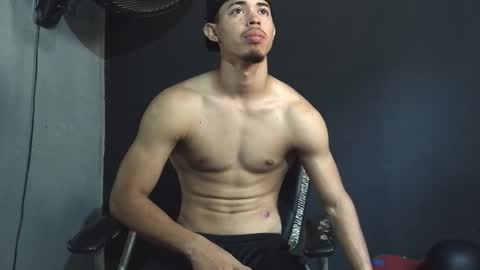 Snapshot of wesley_77 chatting on March 2, 8:04 pm wesley_77 online show from March 2, 8:04 pm