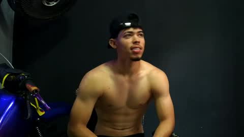 wesley_77 online show from April 3, 5:22 pm