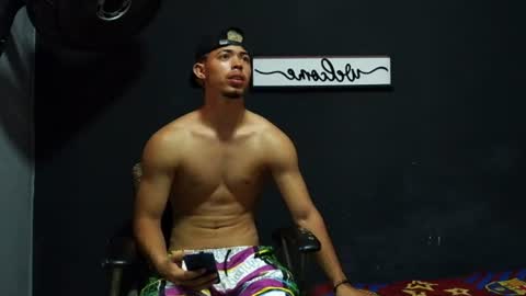 wesley_77 online show from July 1, 7:46 pm