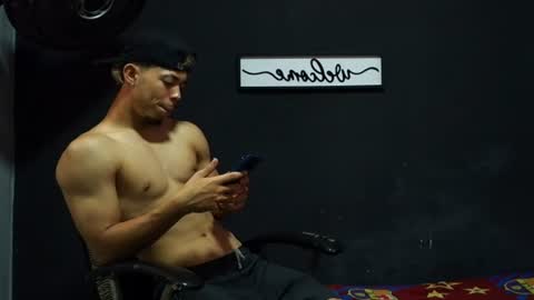 wesley_77 online show from July 3, 6:14 pm