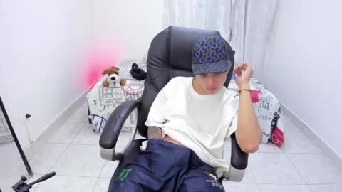 Wesley Boy online show from September 27, 3:44 am