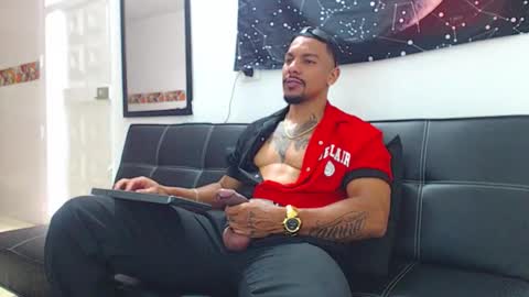 Wesley Rogger online show from November 28, 9:17 pm