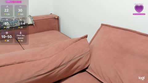 Snapshot of wet_eyyyelashes chatting on December 6, 8:48 am   online show from December 6, 8:48 am