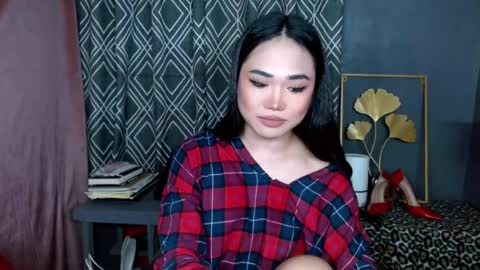 Snapshot of wet_kallista chatting on April 27, 3:21 pm yana online show from April 27, 3:21 pm