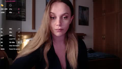 Snapshot of wet_lana chatting on October 14, 2:29 pm Lana online show from October 14, 2:29 pm