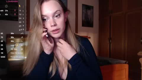 Snapshot of wet_lana chatting on October 15, 6:19 pm Lana online show from October 15, 6:19 pm