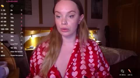 Lana online show from February 4, 6:03 pm