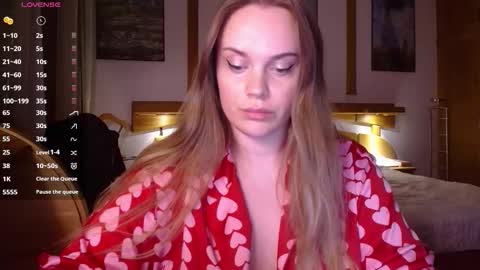 Lana online show from March 4, 8:26 pm