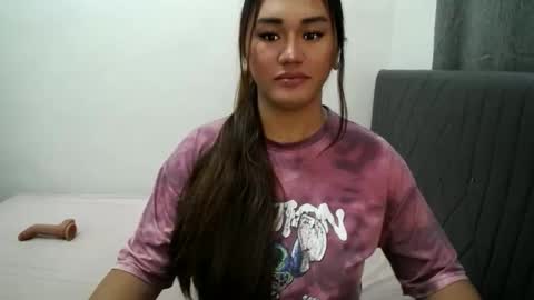 Snapshot of wetdreamasiax chatting on October 21, 5:24 pm jess online show from October 21, 5:24 pm