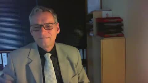 Snapshot of wetsuitedman chatting on February 22, 8:18 am Franz online show from February 22, 8:18 am