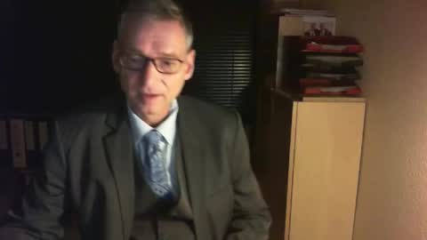 Snapshot of wetsuitedman chatting on January 17, 5:45 am Franz online show from January 17, 5:45 am