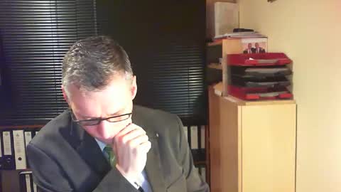 Snapshot of wetsuitedman chatting on February 1, 2:54 am Franz online show from February 1, 2:54 am