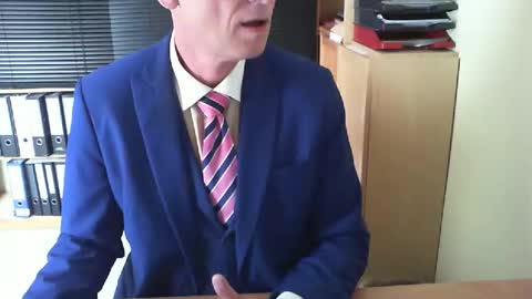 Snapshot of wetsuitedman chatting on June 6, 9:25 am Franz online show from June 6, 9:25 am