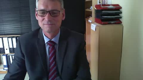 Snapshot of wetsuitedman chatting on June 26, 2:21 pm Franz online show from June 26, 2:21 pm