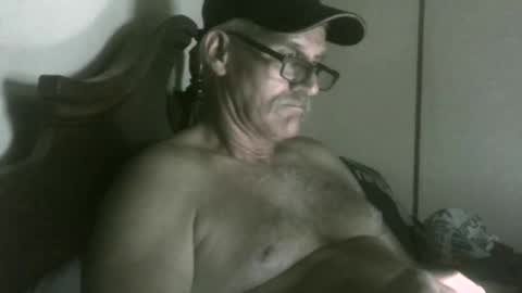 wheenidude online show from May 9, 8:08 am