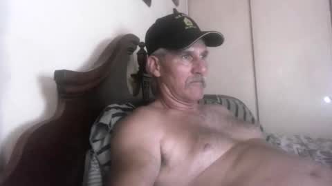 wheenidude online show from May 19, 8:37 pm