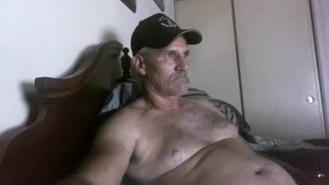 wheenidude online show from May 22, 8:42 am