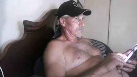 wheenidude online show from May 24, 10:48 pm