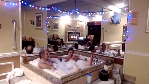 Snapshot of wheresmyqueenat chatting on December 17, 1:07 am wheresmyqueenat online show from December 17, 1:07 am