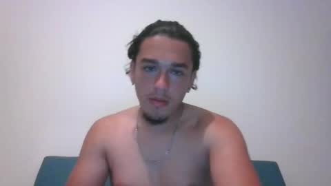 Snapshot of whiiteprince chatting on December 9, 3:33 pm whiiteprince online show from December 9, 3:33 pm