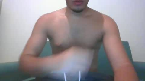 Snapshot of whiiteprince chatting on February 9, 4:29 pm whiiteprince online show from February 9, 4:29 pm