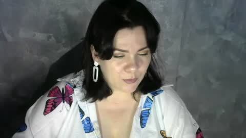 white__queen_ online show from July 13, 7:00 am