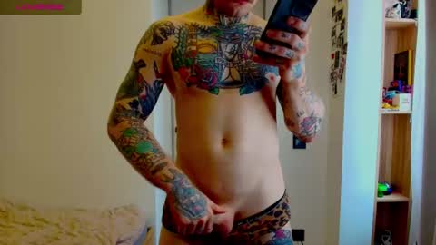 Snapshot of white_king999 chatting on July 7, 7:09 am Max online show from July 7, 7:09 am