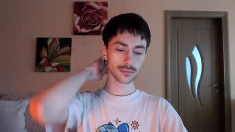 Snapshot of white_sport chatting on January 7, 10:07 am Tom online show from January 7, 10:07 am