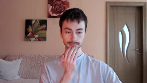 Snapshot of white_sport chatting on February 6, 11:46 am Tom online show from February 6, 11:46 am