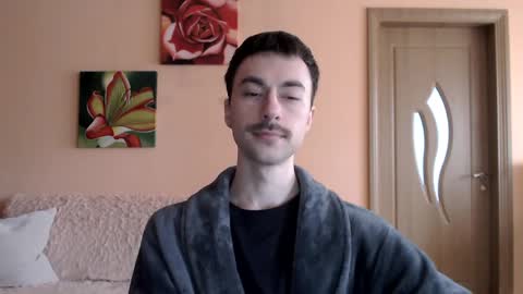 Tom online show from April 9, 11:37 am