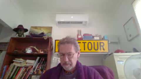 whiteboomer online show from April 5, 11:02 pm