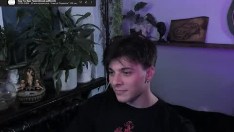 Snapshot of whiteegrimm chatting on September 23, 8:34 pm Gus online show from September 23, 8:34 pm