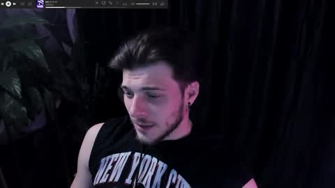 Gus online show from April 18, 9:04 pm