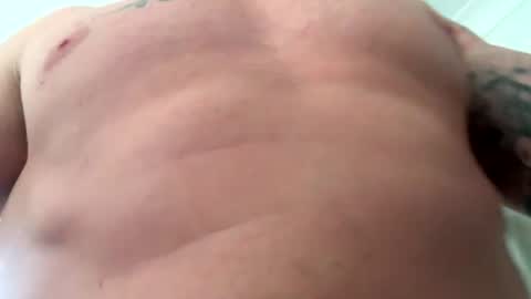 Snapshot of whitehung87 chatting on June 18, 5:51 am whitehung87 online show from June 18, 5:51 am