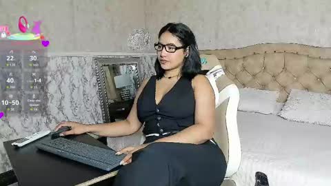 Snapshot of whitneybrown_ chatting on April 26, 7:22 pm Whitney online show from April 26, 7:22 pm